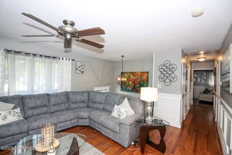 43 Darien Road Howell NJ 07731