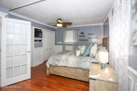 43 Darien Road Howell NJ 07731