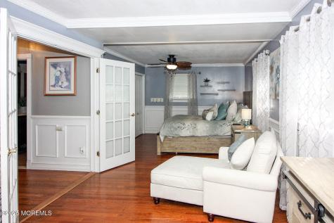43 Darien Road Howell NJ 07731