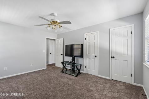 21 Deer Run Drive S Barnegat NJ 08005