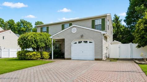 21 Deer Run Drive S Barnegat NJ 08005