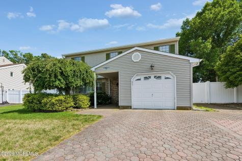 21 Deer Run Drive S Barnegat NJ 08005