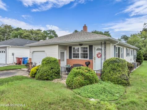 10 Biabou Drive Toms River NJ 08757