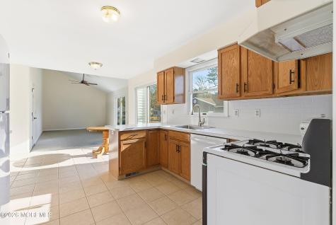 385 Maryland Avenue Bayville NJ 08721