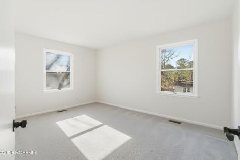 385 Maryland Avenue Bayville NJ 08721