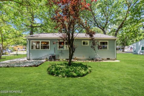 3 Idaho Drive Manchester NJ 08759