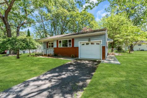 3 Idaho Drive Manchester NJ 08759