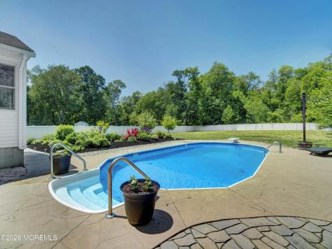 20 Richard Road Farmingdale NJ 07727