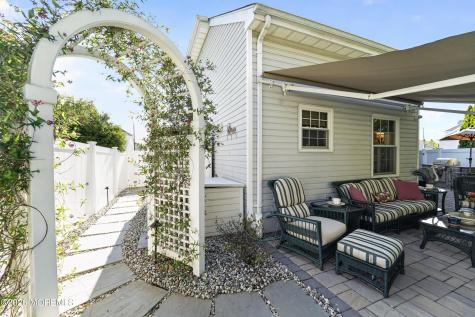 194 Kentucky Way Freehold NJ 07728