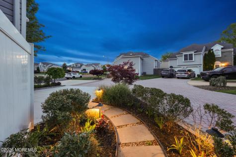 194 Kentucky Way Freehold NJ 07728