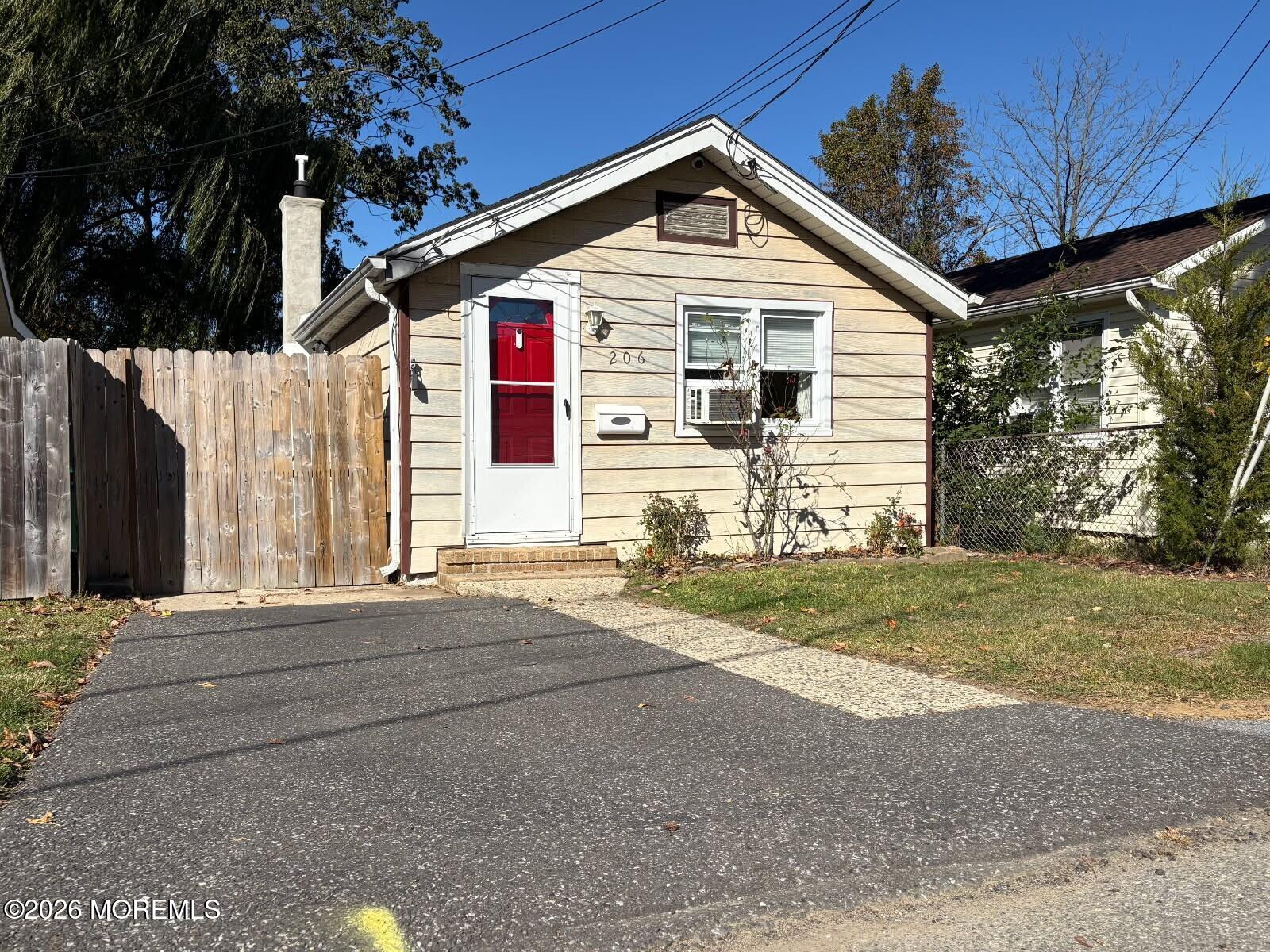 206 Hillcrest Avenue Laurence Harbor NJ 08879