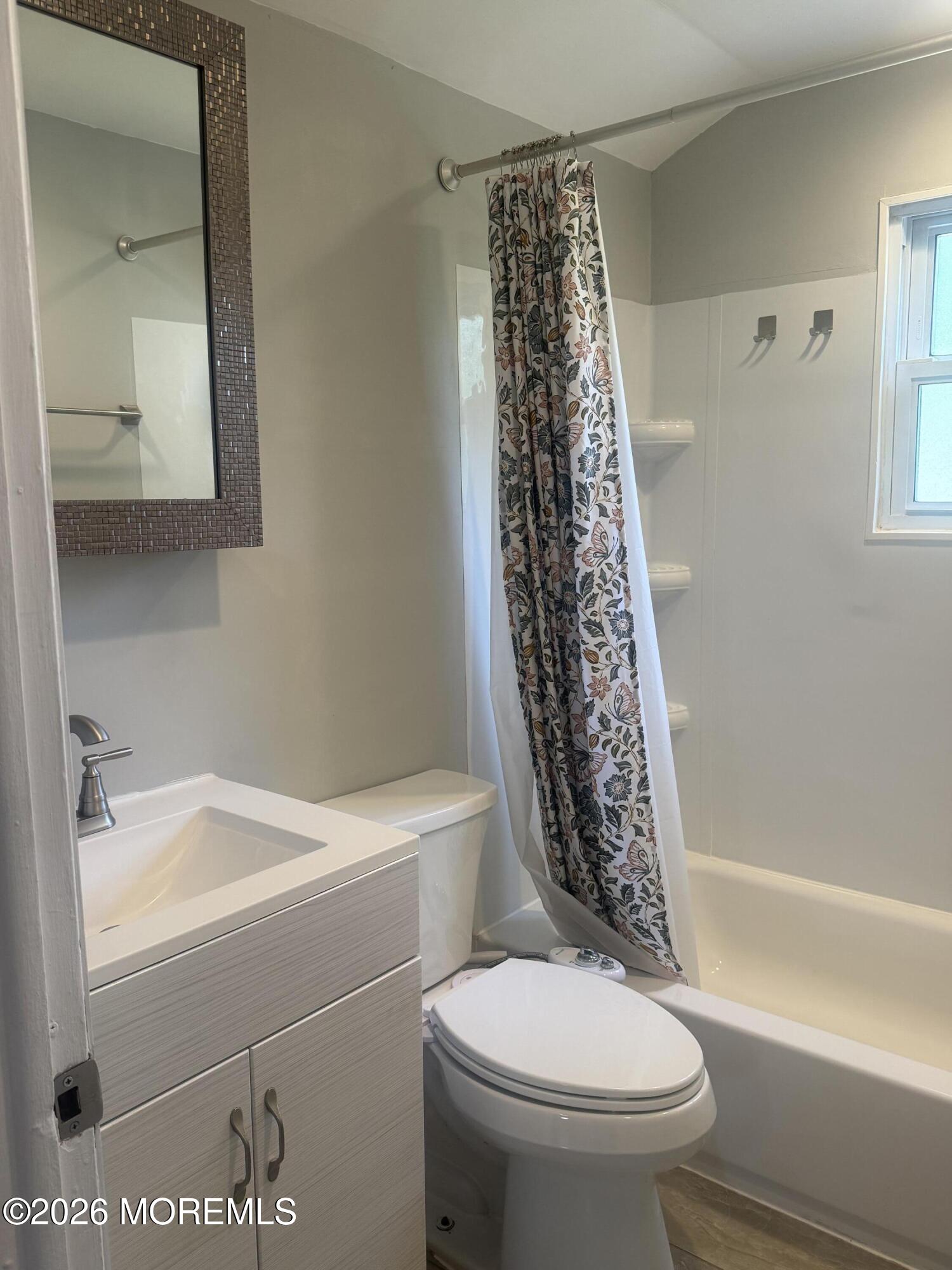 206 Hillcrest Avenue Laurence Harbor NJ 08879