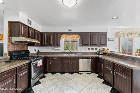 35 Trish Court Old Bridge NJ 08857