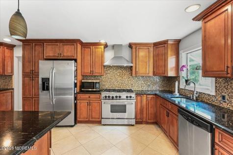 8 Dusko Drive Parlin NJ 08859