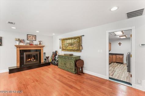 8 Dusko Drive Parlin NJ 08859