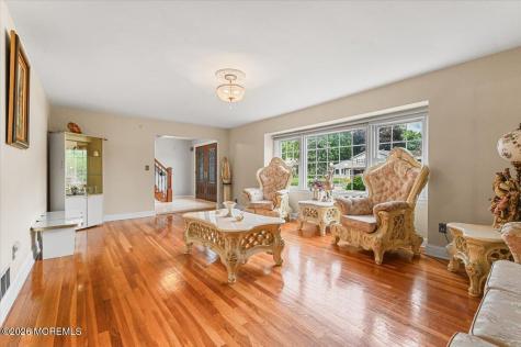 8 Dusko Drive Parlin NJ 08859