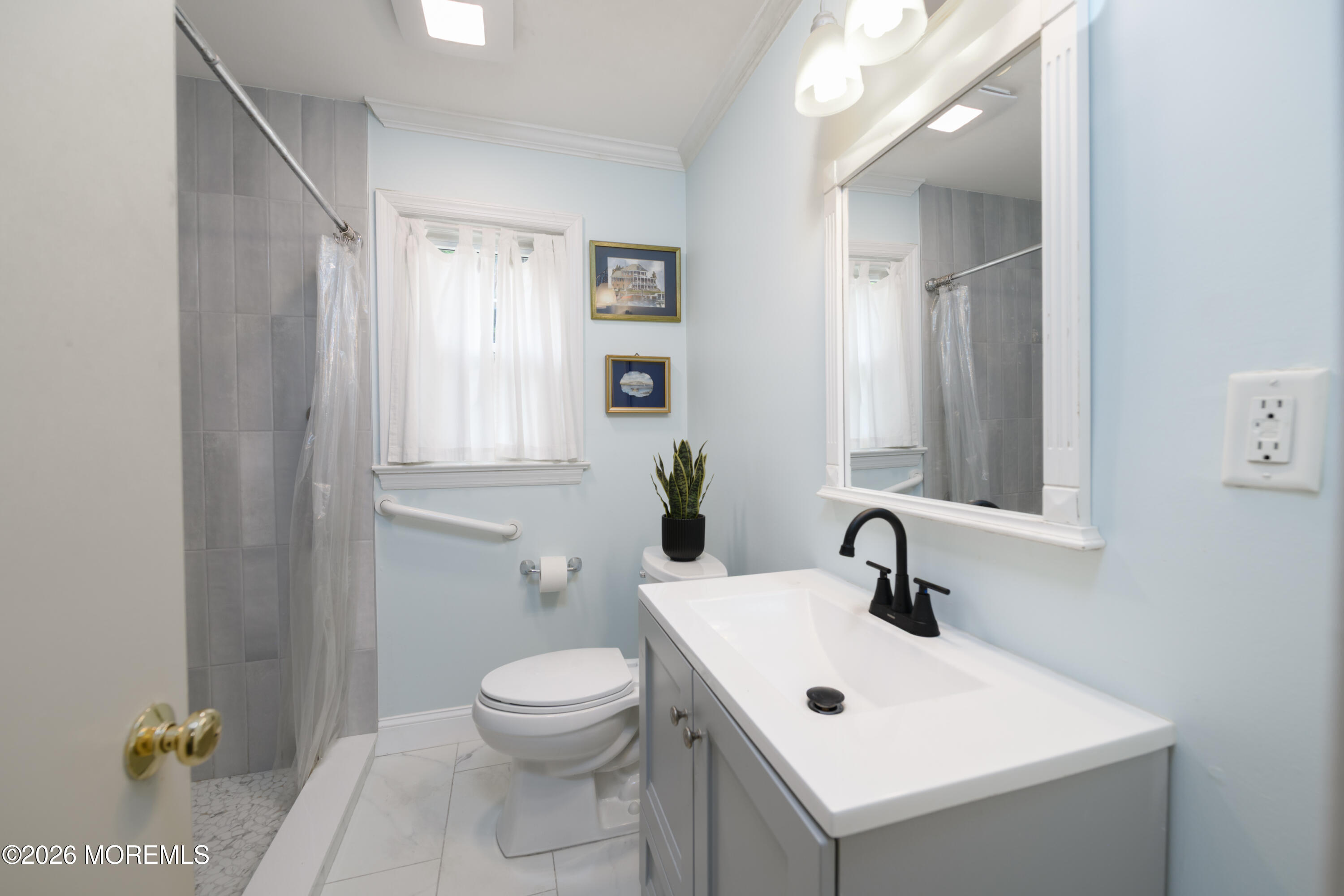 17 Butler Lane Middletown NJ 07748