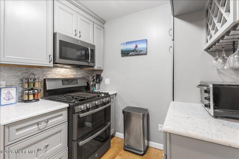 176 Bray Avenue North Middletown NJ 07748