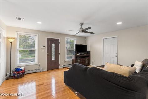 176 Bray Avenue North Middletown NJ 07748