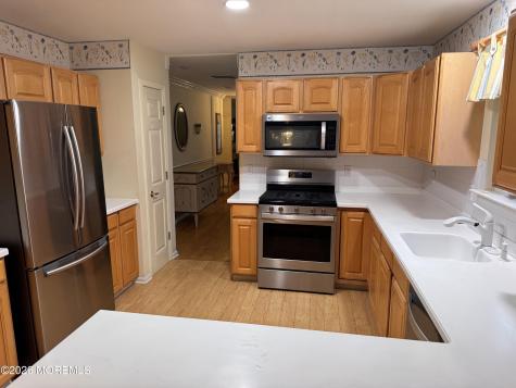 130 Skyline Drive Lakewood NJ 08701