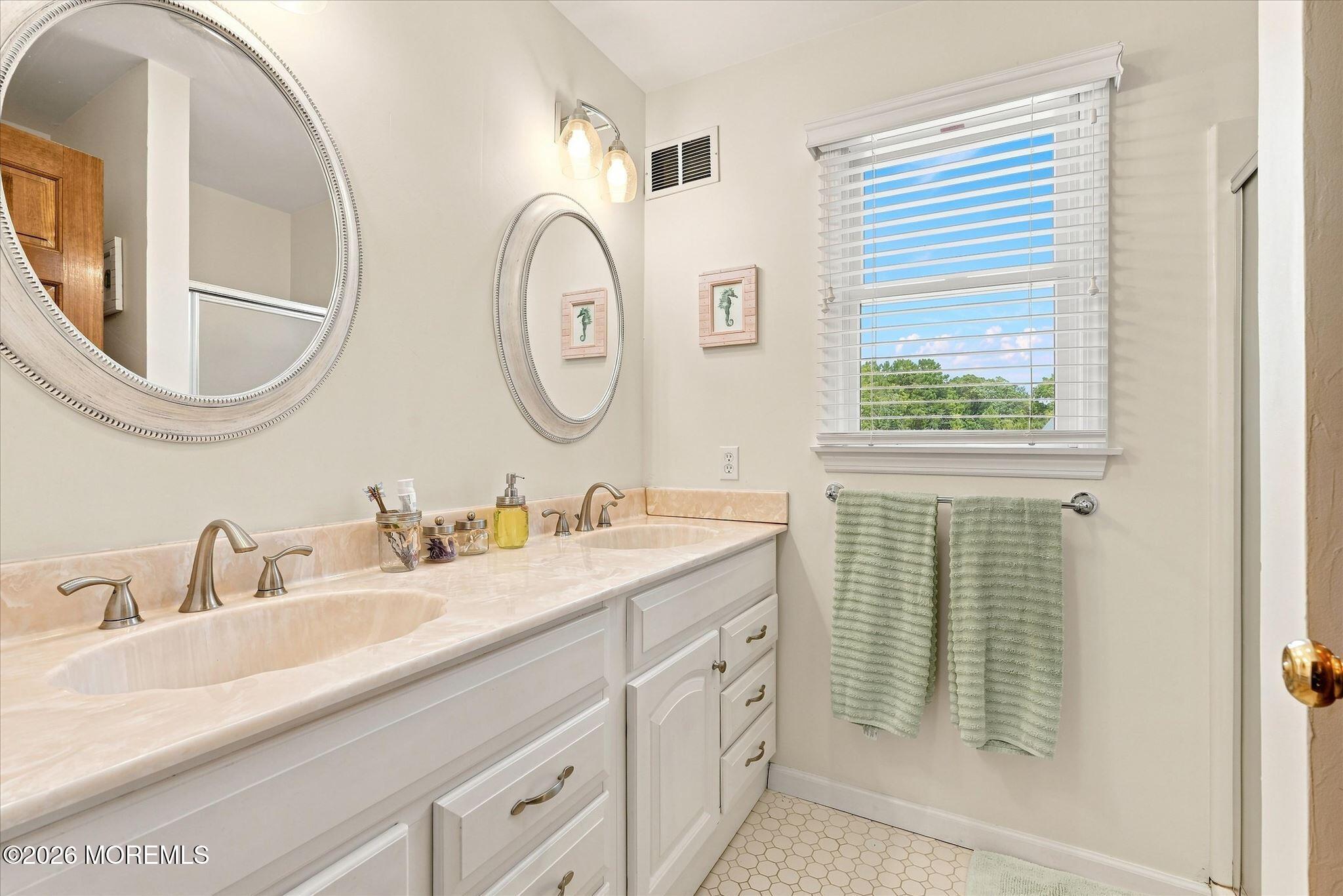 264 Beachview Avenue Manahawkin NJ 08050