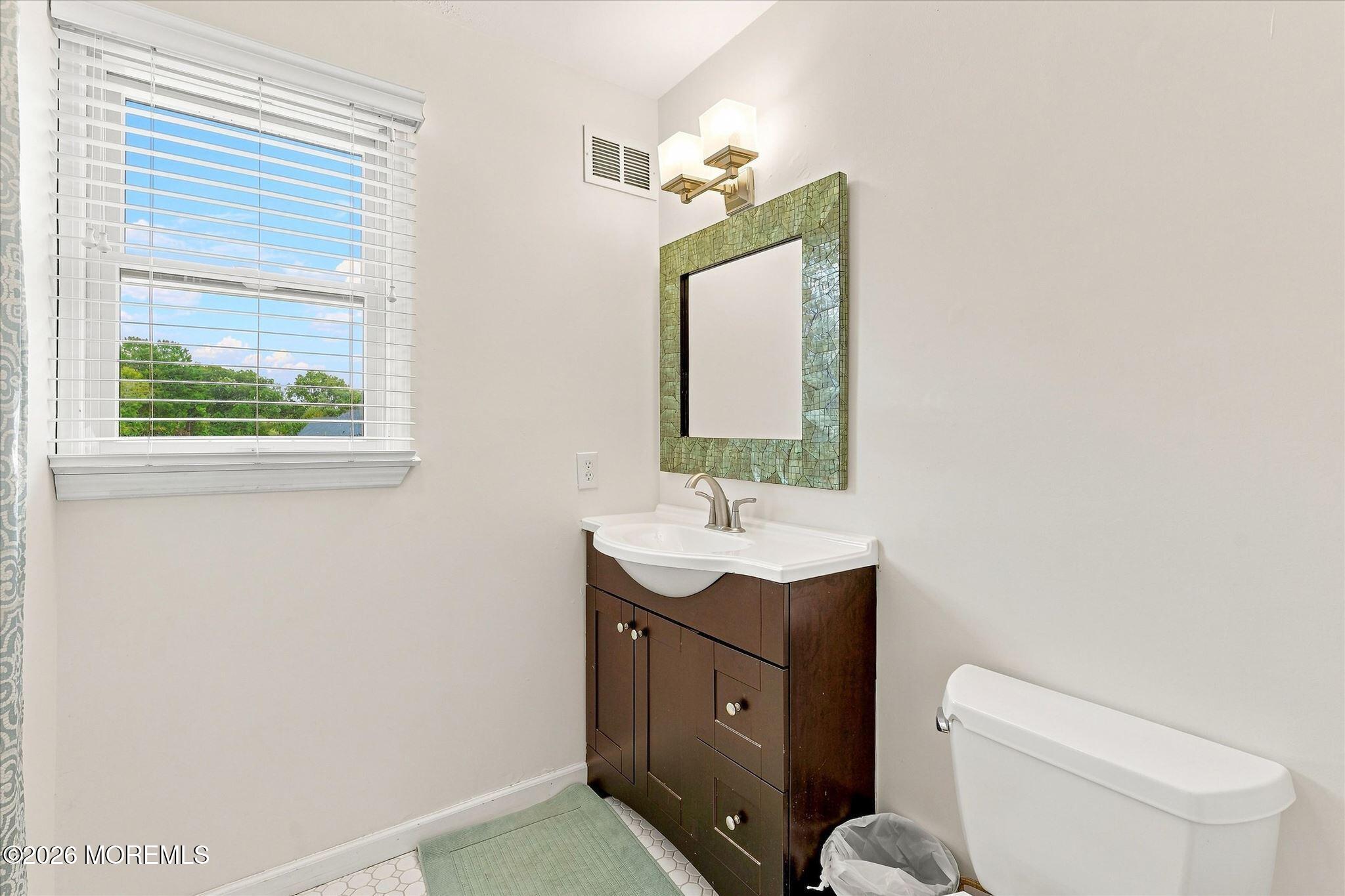 264 Beachview Avenue Manahawkin NJ 08050