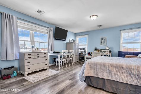48 Albert Drive Manahawkin NJ 08050