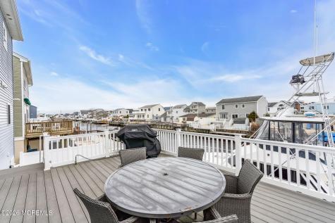 48 Albert Drive Manahawkin NJ 08050