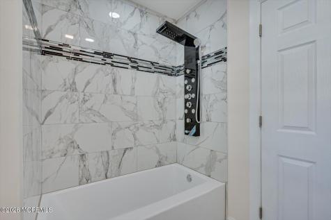 17 Washington Avenue Leonardo NJ 07737