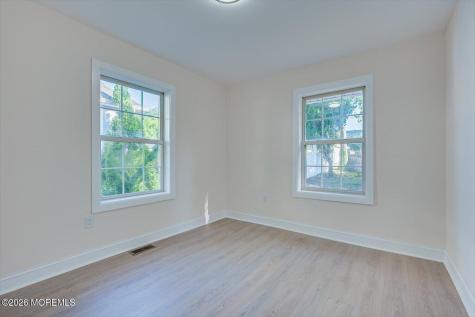 17 Washington Avenue Leonardo NJ 07737