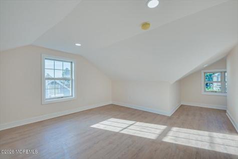 17 Washington Avenue Leonardo NJ 07737
