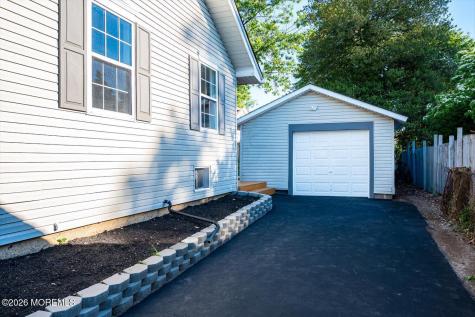 17 Washington Avenue Leonardo NJ 07737
