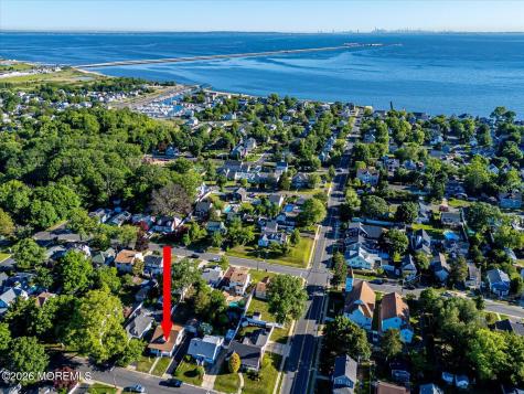 17 Washington Avenue Leonardo NJ 07737