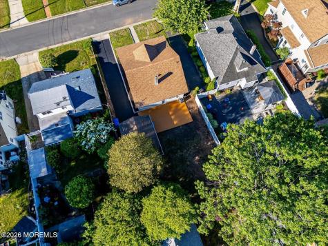 17 Washington Avenue Leonardo NJ 07737