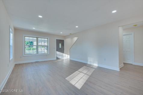 17 Washington Avenue Leonardo NJ 07737