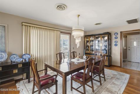864 Breezy Oaks Drive Toms River NJ 08753