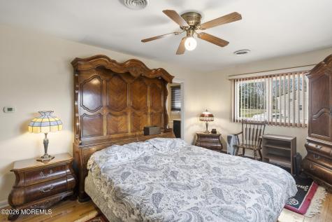 864 Breezy Oaks Drive Toms River NJ 08753