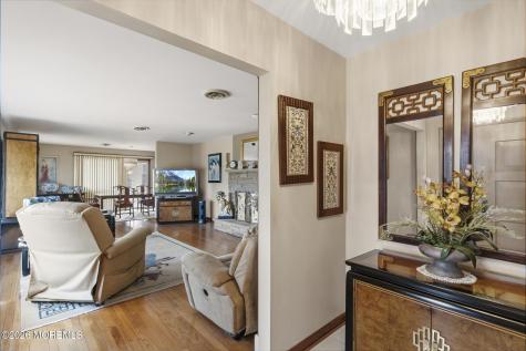 864 Breezy Oaks Drive Toms River NJ 08753