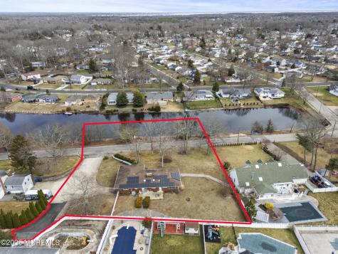 864 Breezy Oaks Drive Toms River NJ 08753