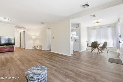 43A Magnolia Road Manahawkin NJ 08050