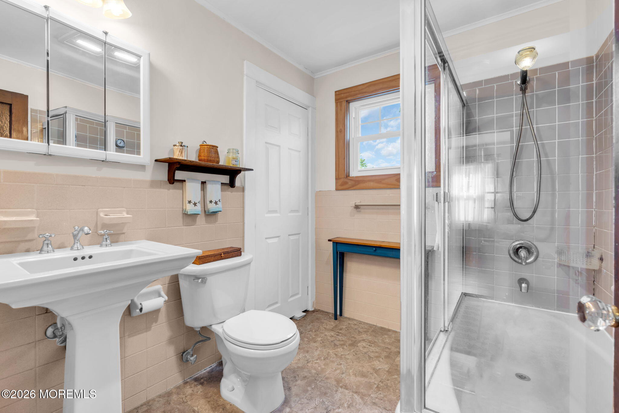 39 Highland Avenue Leonardo NJ 07737