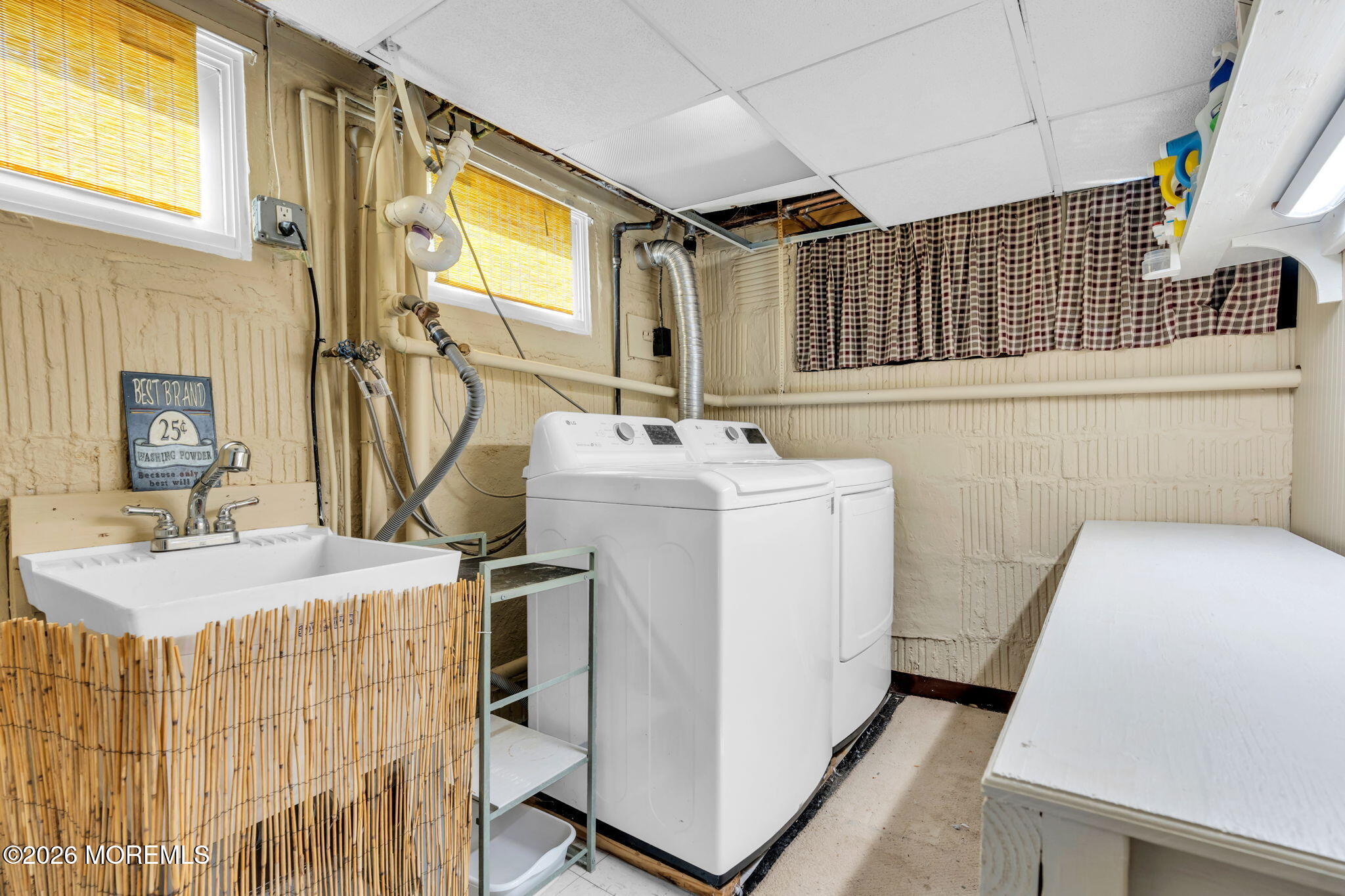 39 Highland Avenue Leonardo NJ 07737