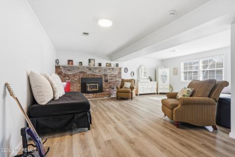 1016 Longboat Avenue Beachwood NJ 08722