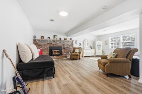 1016 Longboat Avenue Beachwood NJ 08722