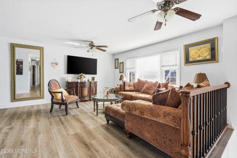 1016 Longboat Avenue Beachwood NJ 08722