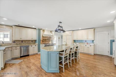 68 Seneca Place Oceanport NJ 07757