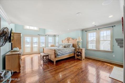 68 Seneca Place Oceanport NJ 07757