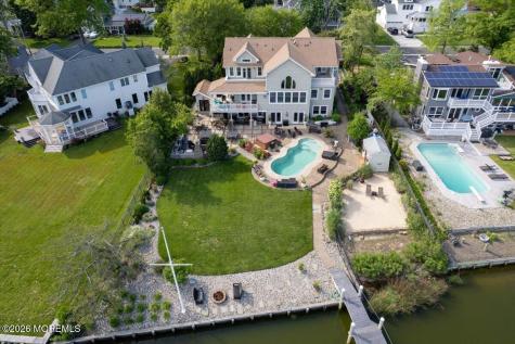 68 Seneca Place Oceanport NJ 07757