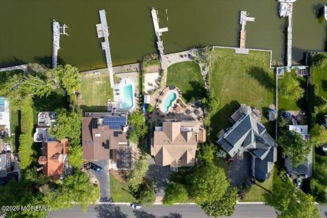 68 Seneca Place Oceanport NJ 07757