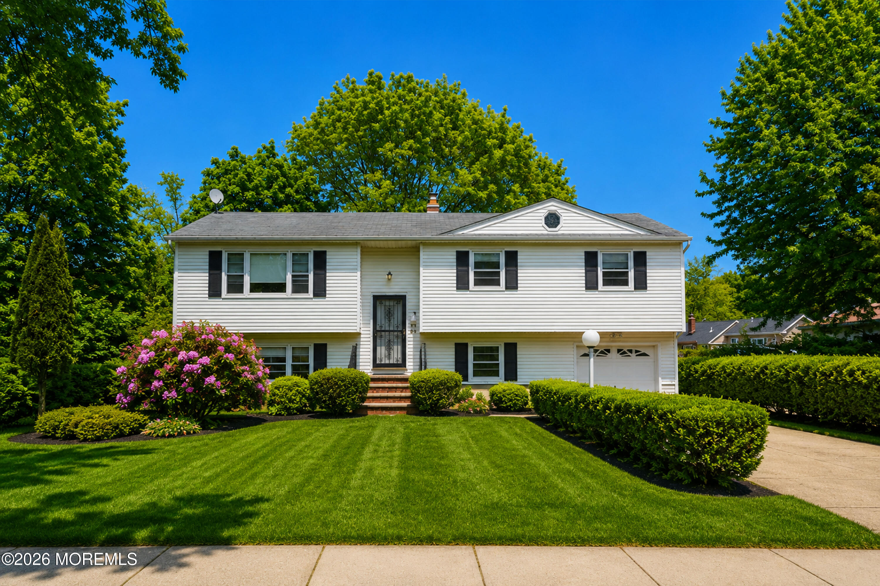 69 Whalepond Road Oakhurst NJ 07755